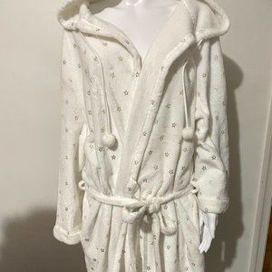JOE BOXER white robe.